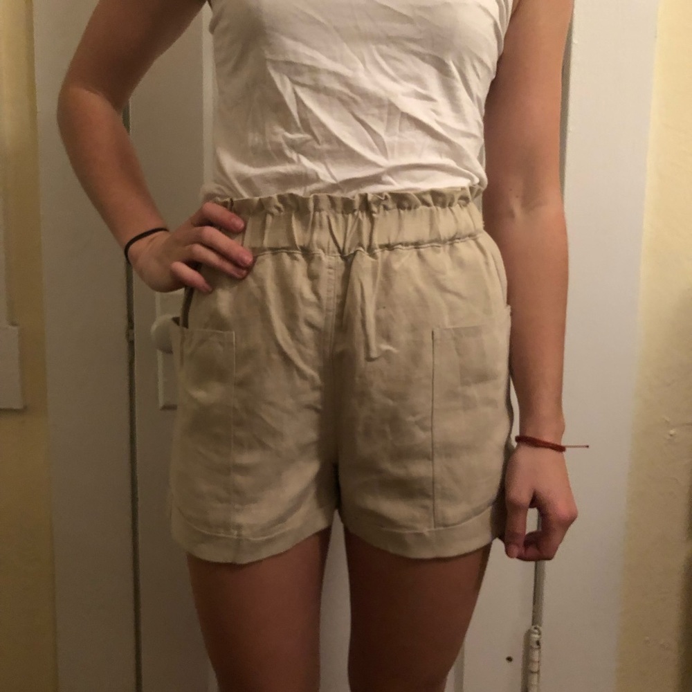Aritzia Wilfred shorts